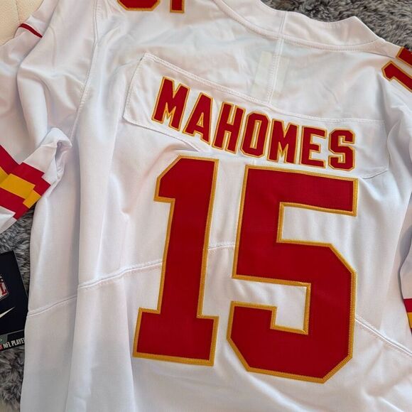 Men's Kansas City Chiefs Patrick Mahomes Nike White Game Jersey size Small - Picture 8 of 8